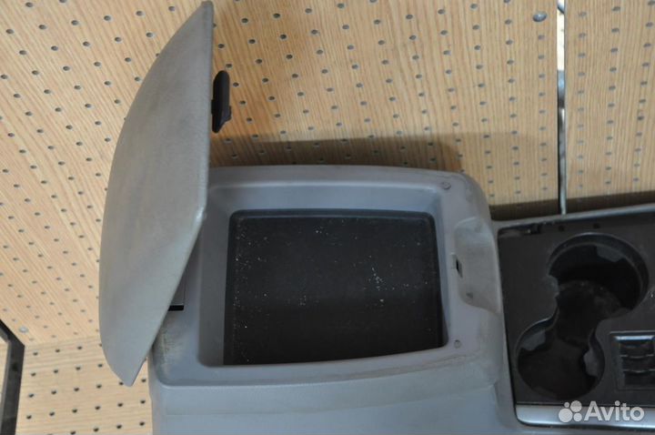 Подлокотник KIA sorento BL