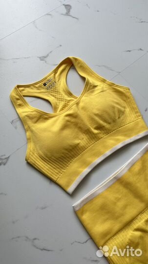 Костюм для фитнеса