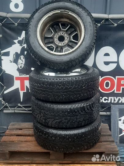 Диск колесный jeep WJ R17 c зимней резиной nokian