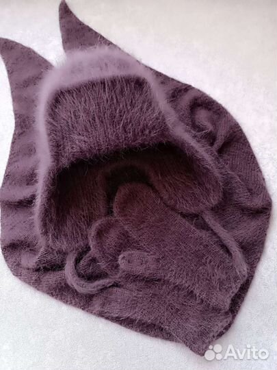 Вязаный комплект шапка ушанка, варежки и бактус