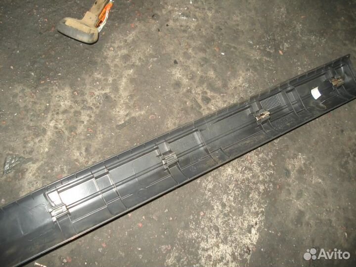 Накладка порога (внутренняя) Volkswagen Passat B6