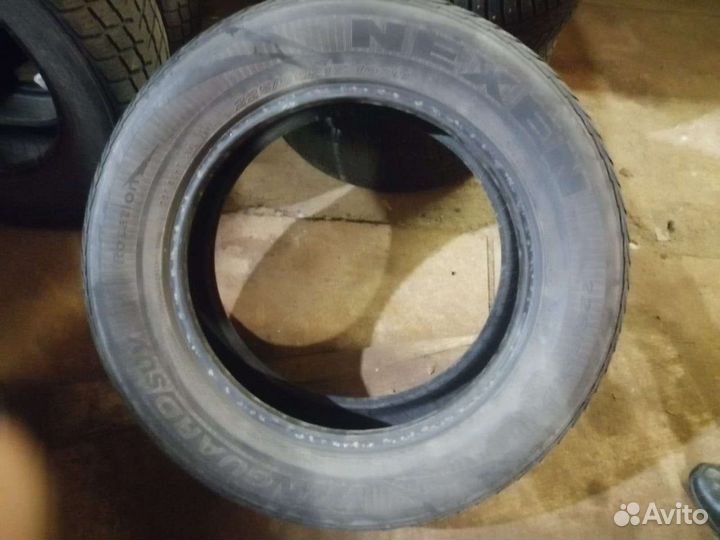 Hankook AH11 235/60 R17 102H