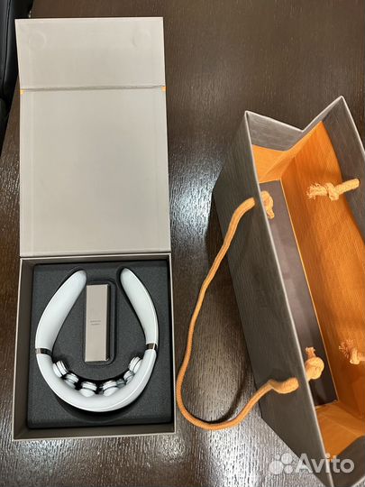 Массажер для шеи bork D619