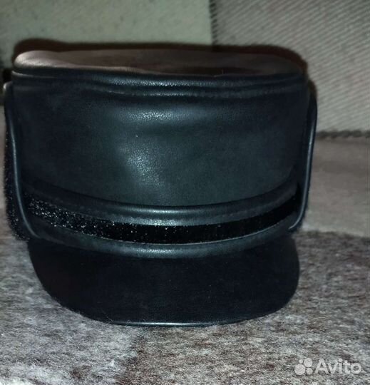 Зимняя мужская шапка