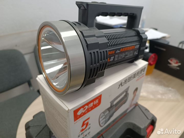 Мощный фонарь