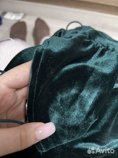 Бархатное платье мини изумрудное