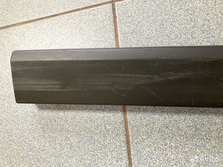 Молдинг пер прав двери LADA Vesta Cross 2017-2021