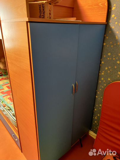 Кровать двухьярусная с матрасами