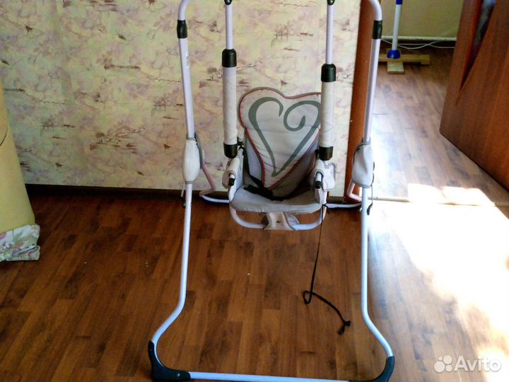 Детская качелька