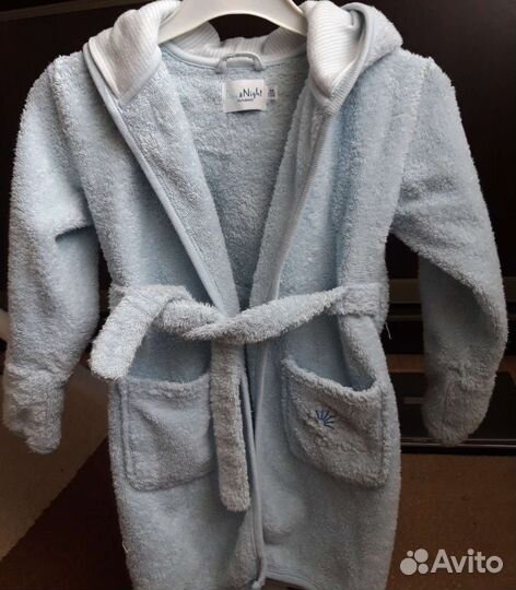 Рубашки и махровый халат р.104