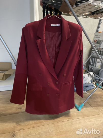Пиджак женский 42