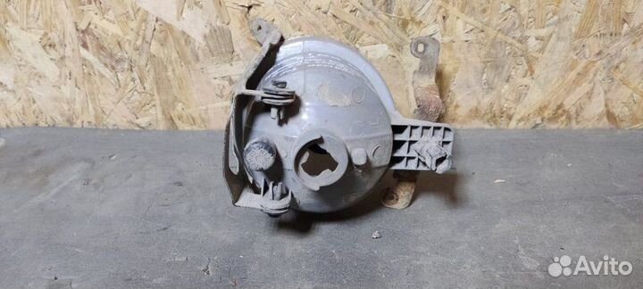 Фара противотуманная передняя левая Hyundai Matrix