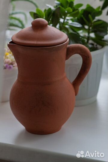 Глиняный кувшин