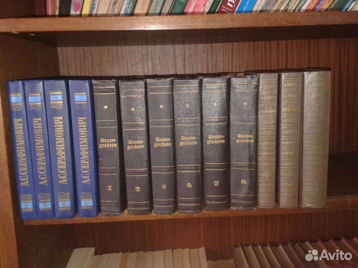 Продам книги