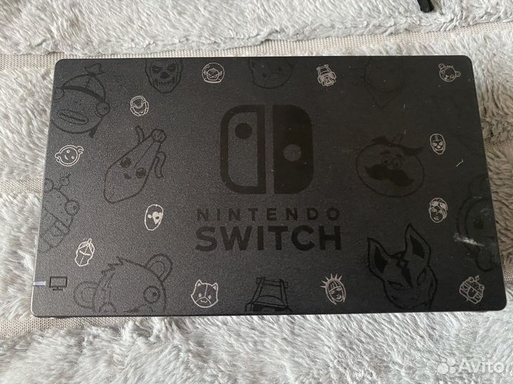 Nintendo Switch (fortnite edition)