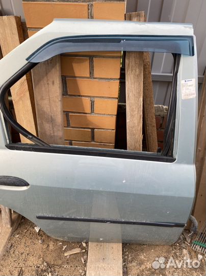 Дверь задняя правая renault logan 1