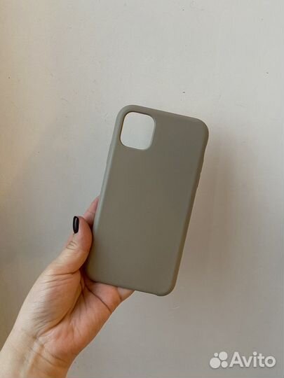 Чехол на iPhone 11