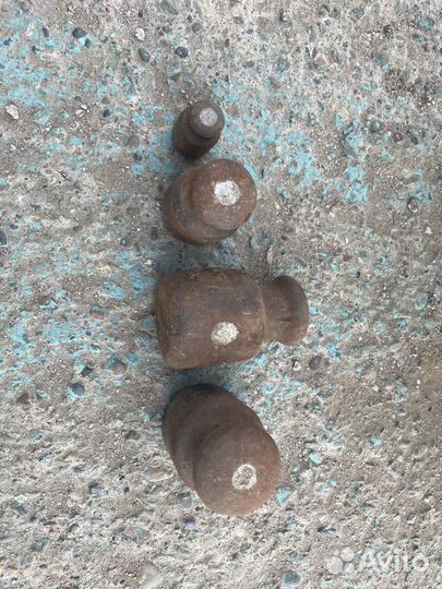 Гири с клеймом