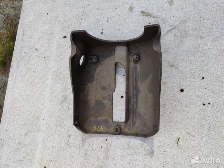 Нижняя накладка рулевой колонки Ford Focus 1