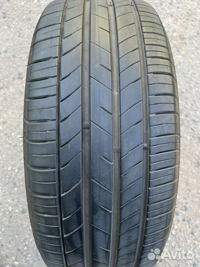 Kumho Ecsta HS52 235/55 R17 103W