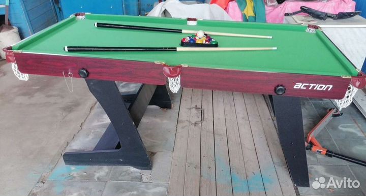 Бильярдный стол