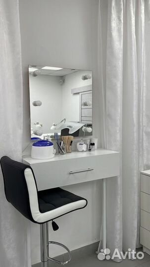 Зеркало для визажиста 60х60см