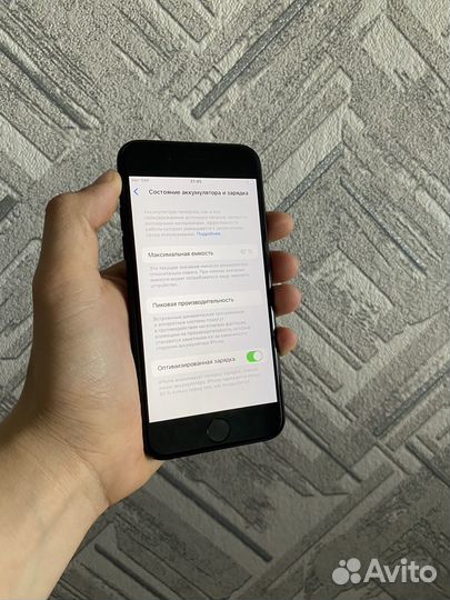 iPhone SE (2020), 64 ГБ