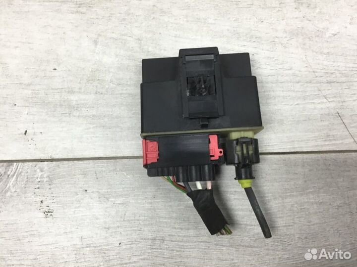 Другие эбу моторного отсека Peugeot 3008 хэтчбек