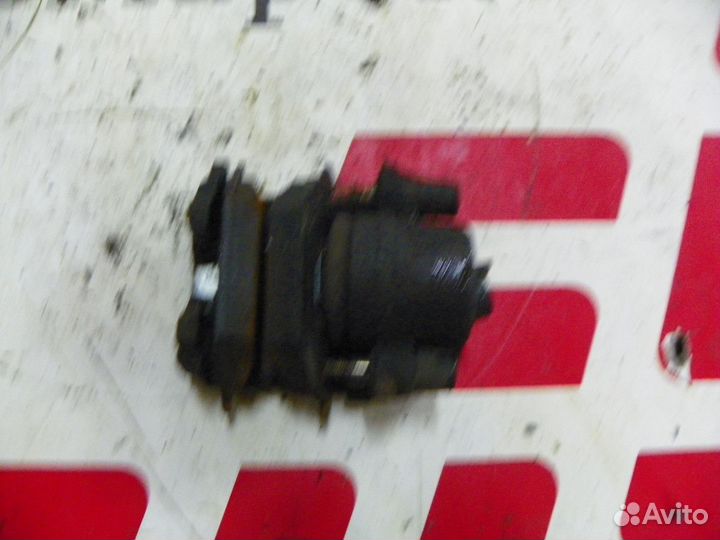 Суппорт тормозной передний правый Skoda Octavia