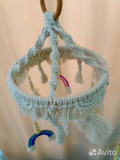 Мобиль на кроватку макраме