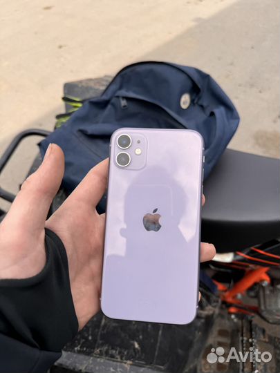 iPhone 11, 64 ГБ