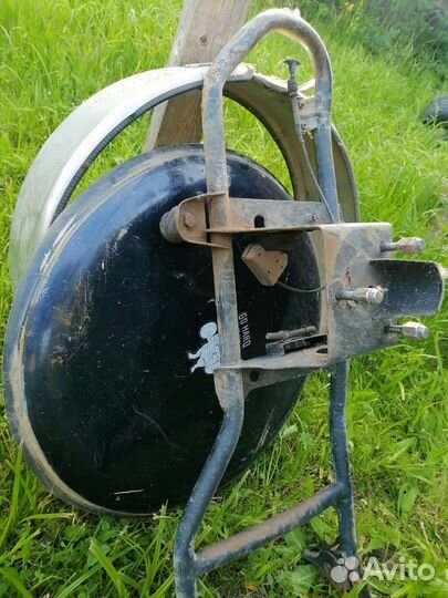 Калитка (кронштейн) запасного колеса Great Wall