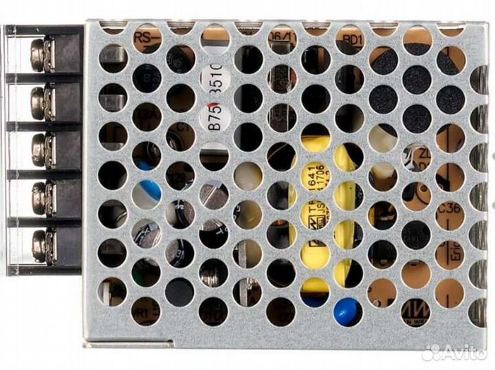 Блок питания (5 В, 3000 мА)