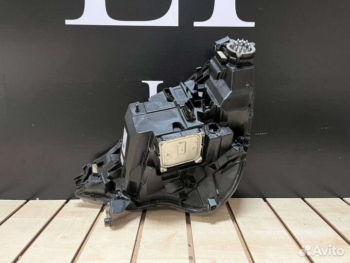 Фара правая Renault Arkana 1