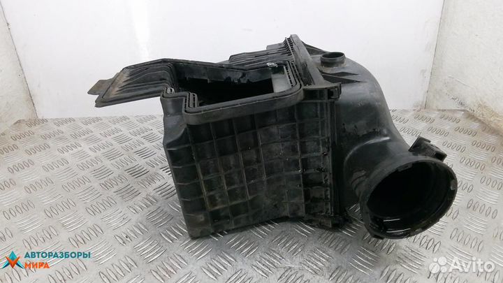 Корпус воздушного фильтра BMW 7 E65/E66/E67 2003