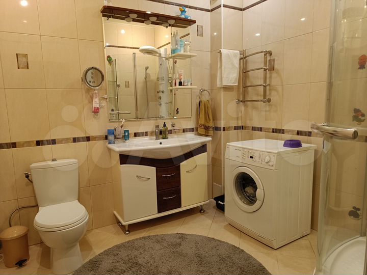 Дом 228,7 м² на участке 15 сот.