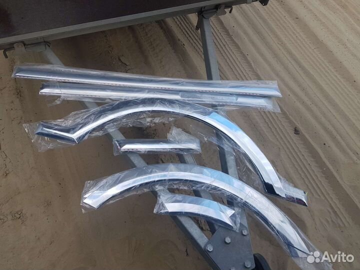 Накладки, молдинг на hyundai grand starex