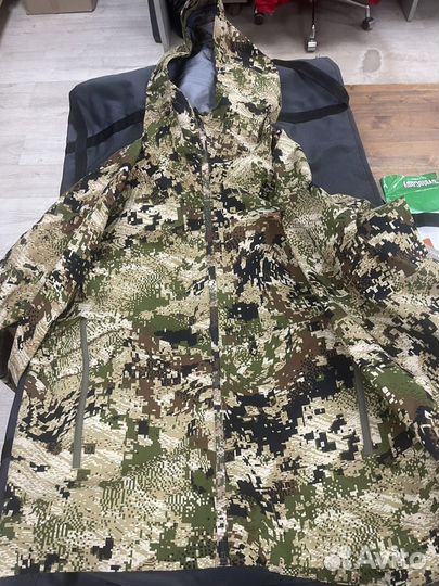 Sitka dew point jacket