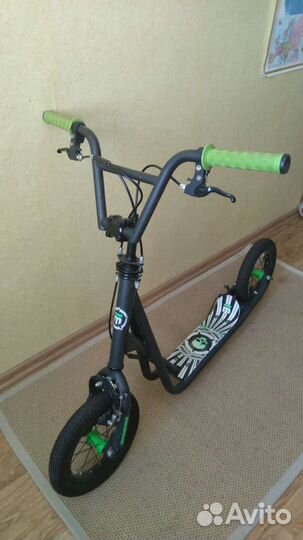 Самокат Mongoose