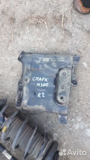 Подставка акб Chevrolet Spark m300 Ravon r2