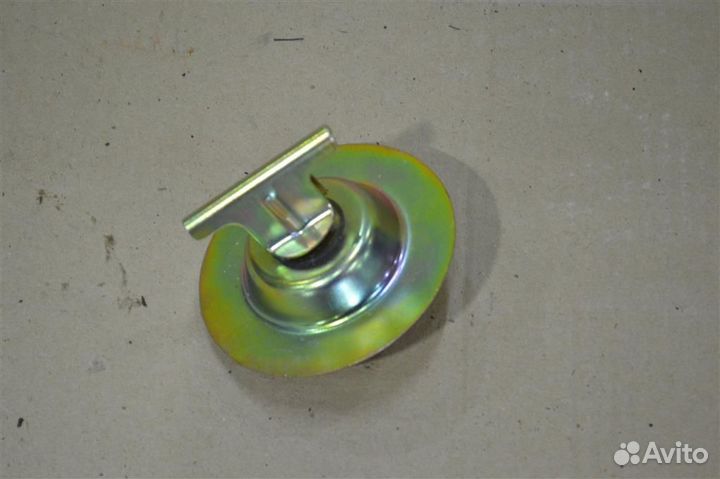 Кронштейн запасного колеса Nissan Sunny fb15 1998