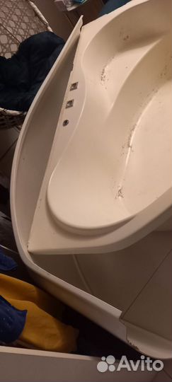 Акриловая ванна угловая бу 170110