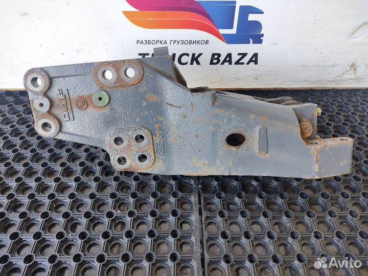 Кронштейн рессоры левый Daf XF105