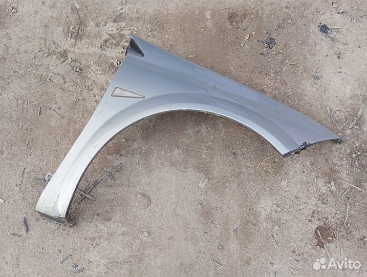 Крыло переднее правое Renault Megane 2
