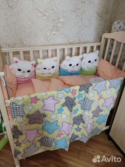 Комплект в детскую кроватку с бортиками
