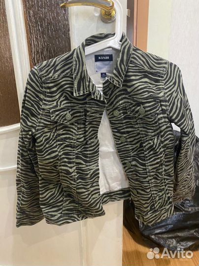 Куртка джинсовая