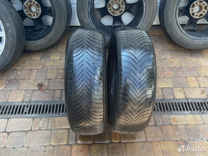 Minerva Frostrack HP 215/65 R16 98H