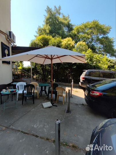 Уличный зонт для кафе