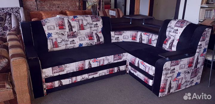 Угловой диван с баром