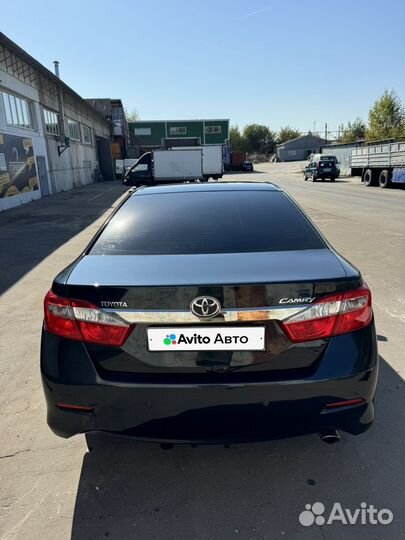 Toyota Camry 2.5 AT, 2014, 140 000 км